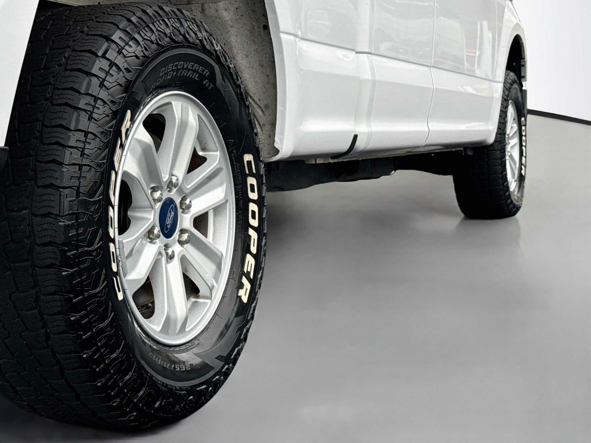 Used 2019 Ford F150 XL w/ Equipment Group 101A Mid AWD/4WD image 9