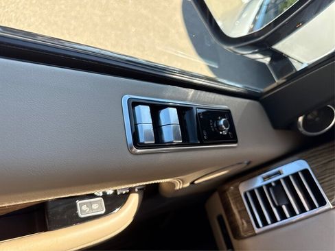 Used 2019 Land Rover Range Rover HSE image 61