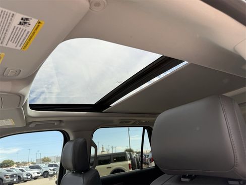 New 2025 Ford Expedition Max Active image 60