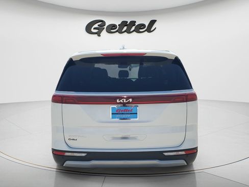 Used 2024 Kia Carnival LX FWD image 6