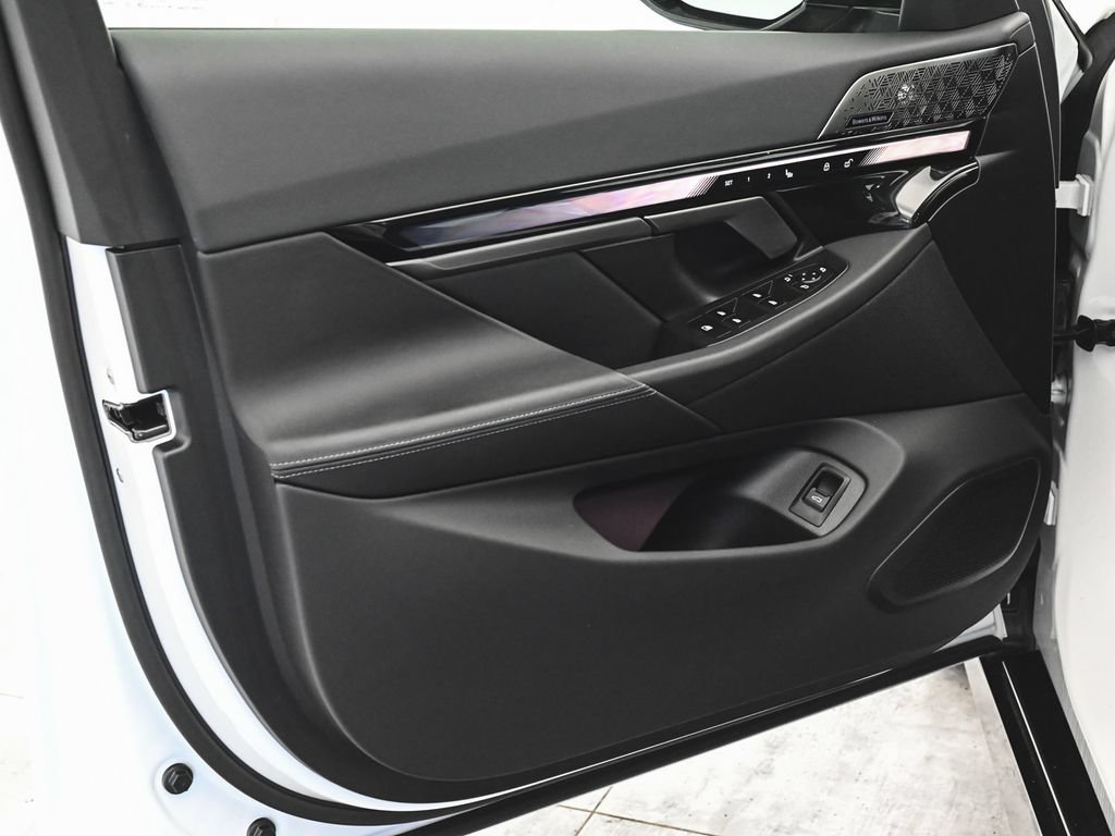 Used 2024 BMW i5 M60 w/ Premium Package AWD/4WD image 8