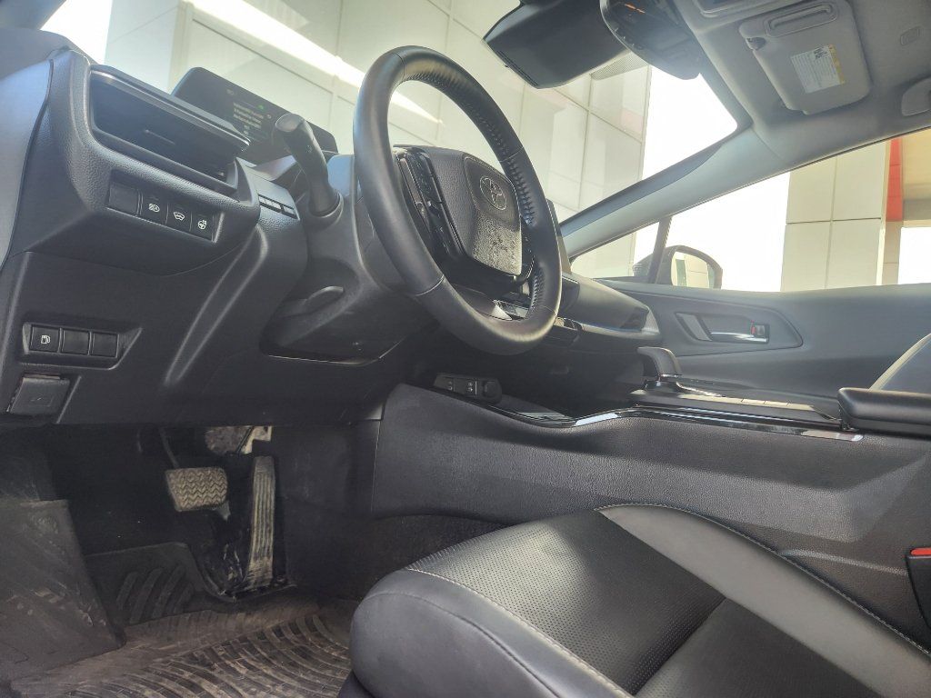 Used 2024 Toyota Prius XLE AWD/4WD image 17
