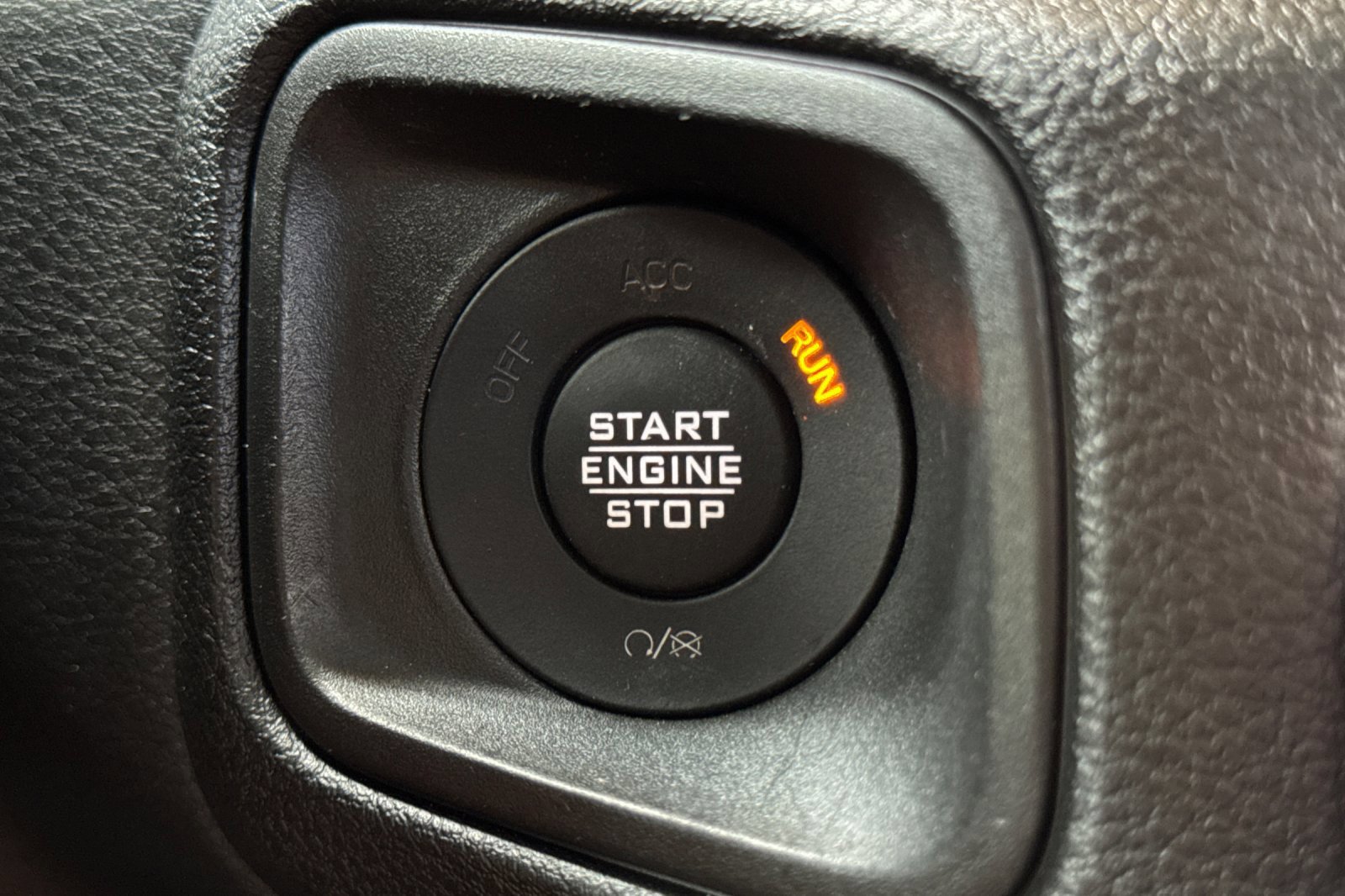 Used 2025 Jeep Wrangler Unlimited Sport AWD/4WD image 23