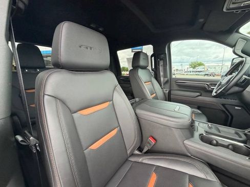 Used 2024 GMC Sierra 2500 AT4 w/ AT4 Preferred Package AWD/4WD image 16