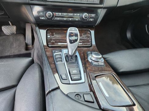 Used 2011 BMW 528i Sedan image 34