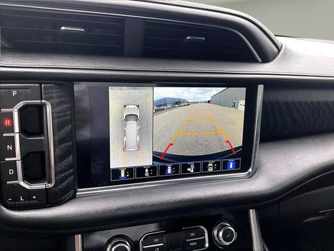 Used 2022 GMC Yukon Denali AWD/4WD image 17