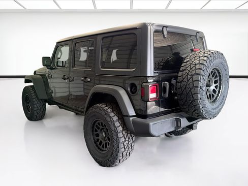 Used 2022 Jeep Wrangler Unlimited Sport AWD/4WD image 6