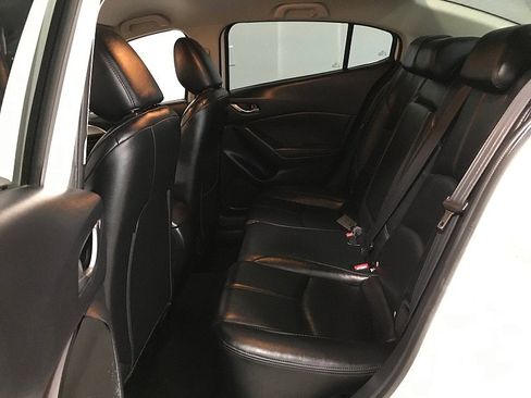 Used 2018 MAZDA MAZDA3 Touring FWD image 20