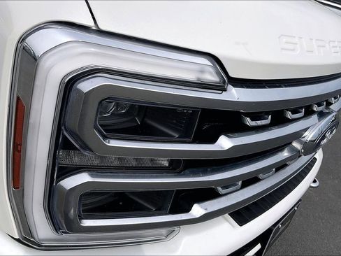 Used 2024 Ford F350 Platinum w/ FX4 Off-Road Package AWD/4WD image 34