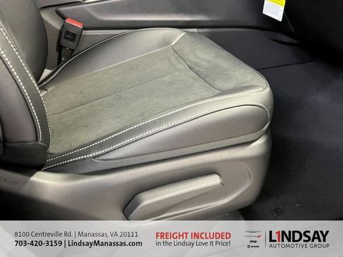 New 2025 Jeep Grand Cherokee Altitude w/ Trailer Tow Package image 13