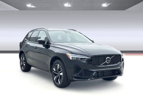 New 2026 Volvo XC60 T8 Plus w/ Climate Package image 7