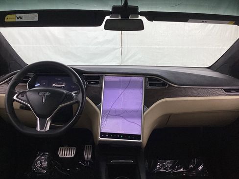 Used 2016 Tesla Model X 75D image 31