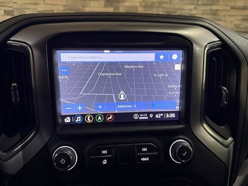 Used 2022 Chevrolet Silverado 1500 LTZ image 3