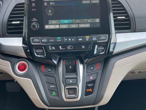 Certified 2018 Honda Odyssey EX-L image 19