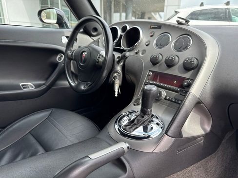 Used 2007 Pontiac Solstice Convertible w/ Premium Package RWD image 32