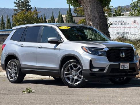 Used 2023 Honda Passport EX-L image 2