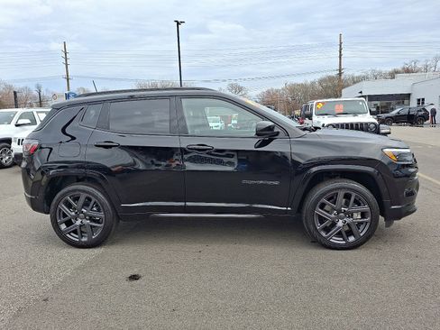 Certified 2024 Jeep Compass Limited w/ High Altitude Package AWD/4WD image 7