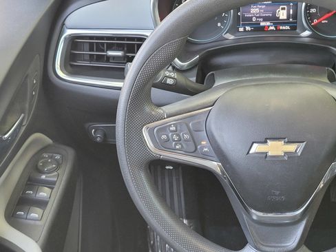 Used 2020 Chevrolet Equinox LT w/ LPO, Floor Liner Package AWD/4WD image 13