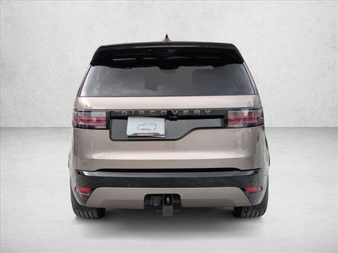 Used 2024 Land Rover Discovery Dynamic SE image 7