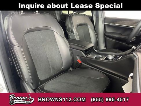 Used 2026 Jeep Grand Cherokee Altitude AWD/4WD image 46