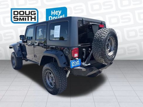 Used 2017 Jeep Wrangler Unlimited Rubicon w/ Cold Weather Group AWD/4WD image 27