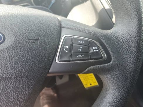 Used 2016 Ford Focus SE FWD image 16