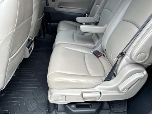 Used 2021 Honda Odyssey EX-L image 17