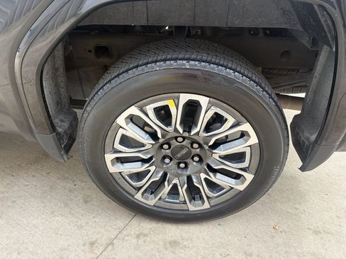 Used 2023 GMC Sierra 1500 Denali Ultimate image 43