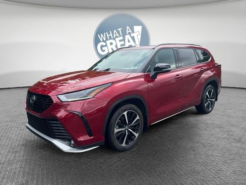 Used 2022 Toyota Highlander XSE AWD/4WD image 7