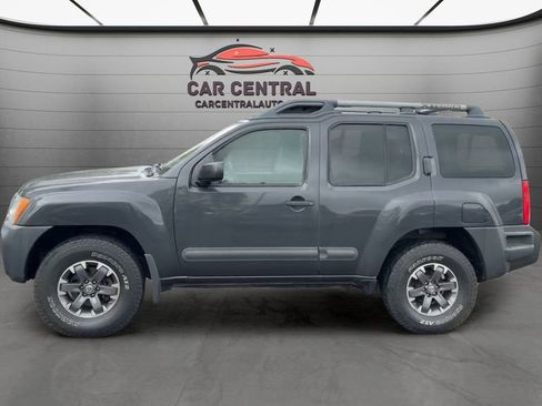 Used 2015 Nissan Xterra PRO-4X AWD/4WD image 2