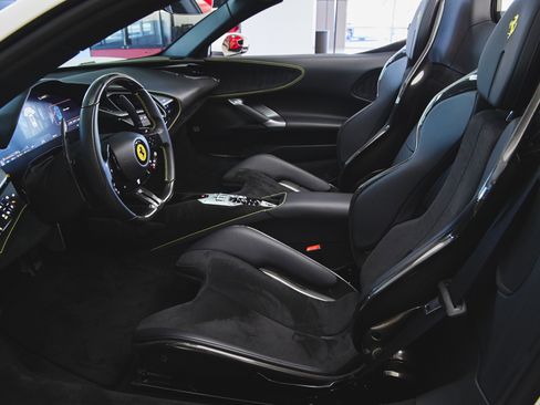 Used 2024 Ferrari SF90 Spider image 26