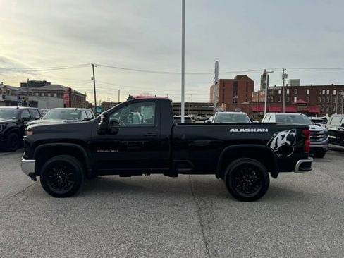 Used 2025 Chevrolet Silverado 3500 W/T AWD/4WD image 3