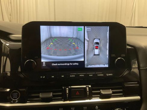 Used 2023 Nissan Pathfinder SL image 25