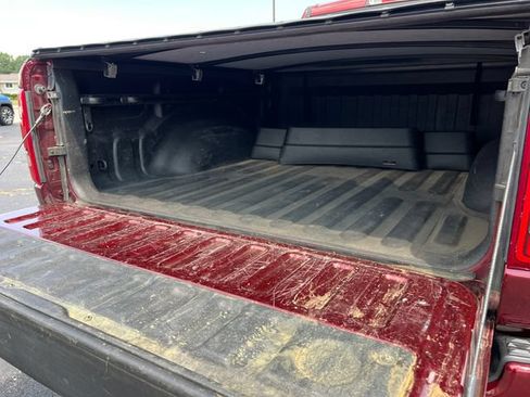 Used 2021 RAM 1500 Laramie w/ Sport Appearance Package AWD/4WD image 9