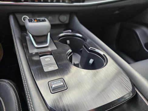 Used 2022 Nissan Rogue Platinum w/ Head-Up Display Package image 29