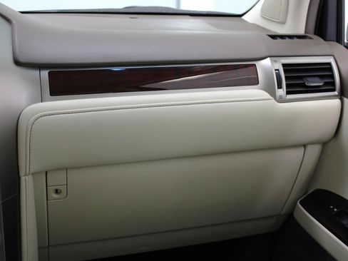 Used 2016 Lexus GX 460 w/ Premium Package AWD/4WD image 58
