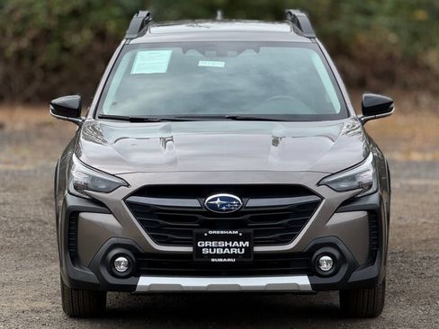 Used 2023 Subaru Outback Limited XT AWD/4WD image 2