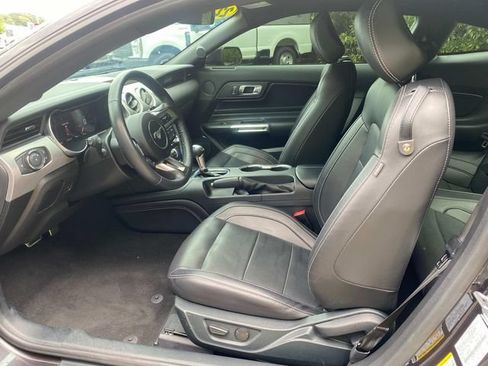 Used 2022 Ford Mustang GT Premium w/ Equipment Group 401A RWD image 10