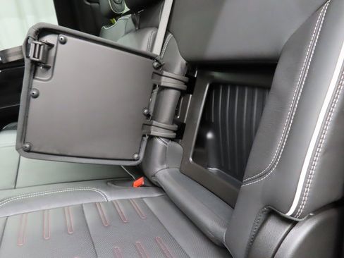 Used 2025 GMC Sierra 2500 AT4X image 75