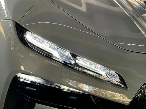 Certified 2023 BMW 760i xDrive 760i xDrive w/ Executive Package image 27