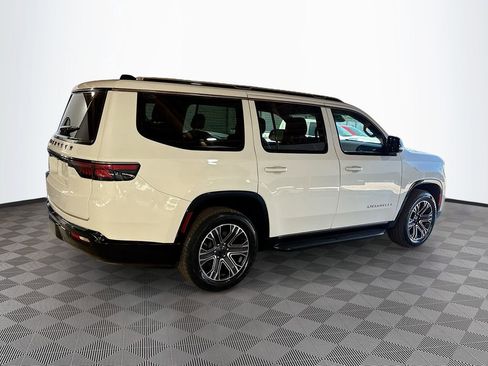 Used 2024 Jeep Wagoneer Series II AWD/4WD image 6