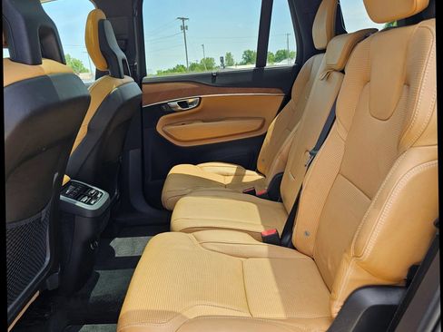 Used 2016 Volvo XC90 T6 Inscription w/ Protection Package Plus AWD/4WD image 13