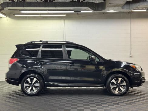 Used 2018 Subaru Forester 2.5i Premium w/ All-Weather Package image 3