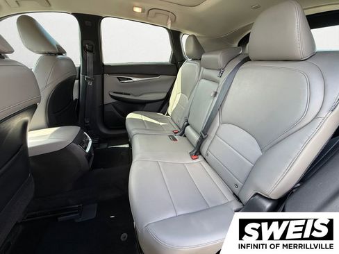 Used 2023 INFINITI QX50 Luxe AWD/4WD image 11