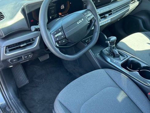 Used 2025 Kia K4 LXS image 15