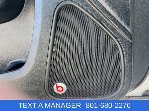 Used 2018 Chrysler 300 S w/ 300S Premium Group RWD image 16