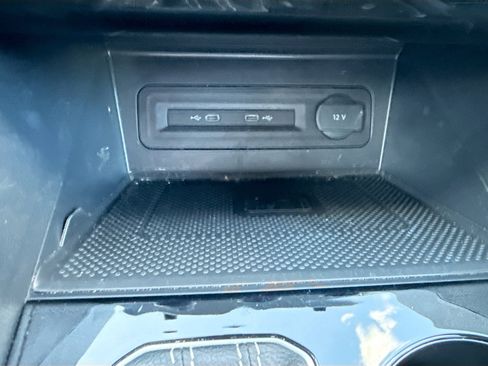 Used 2023 Volkswagen Atlas SEL AWD/4WD image 30