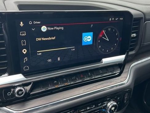 Certified 2023 GMC Sierra 1500 SLT w/ SLT Premium Package image 5