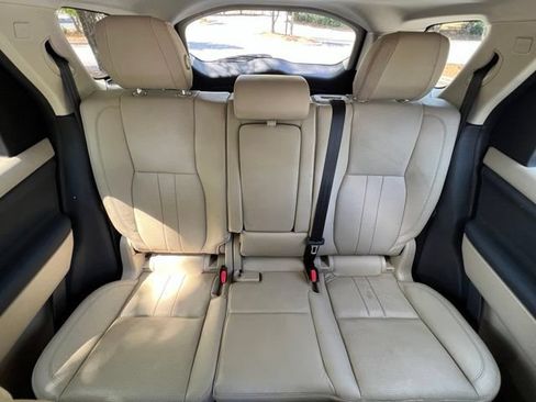 Used 2019 Land Rover Discovery Sport HSE AWD/4WD image 23