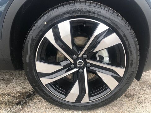 New 2026 Volvo XC40 B5 Plus w/ Protection Package Premier image 9